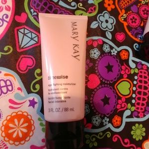 Time Wise Mary Kay moisturizer
